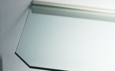 GK Glaskonsole mit Glassonderform (Facettschliff)